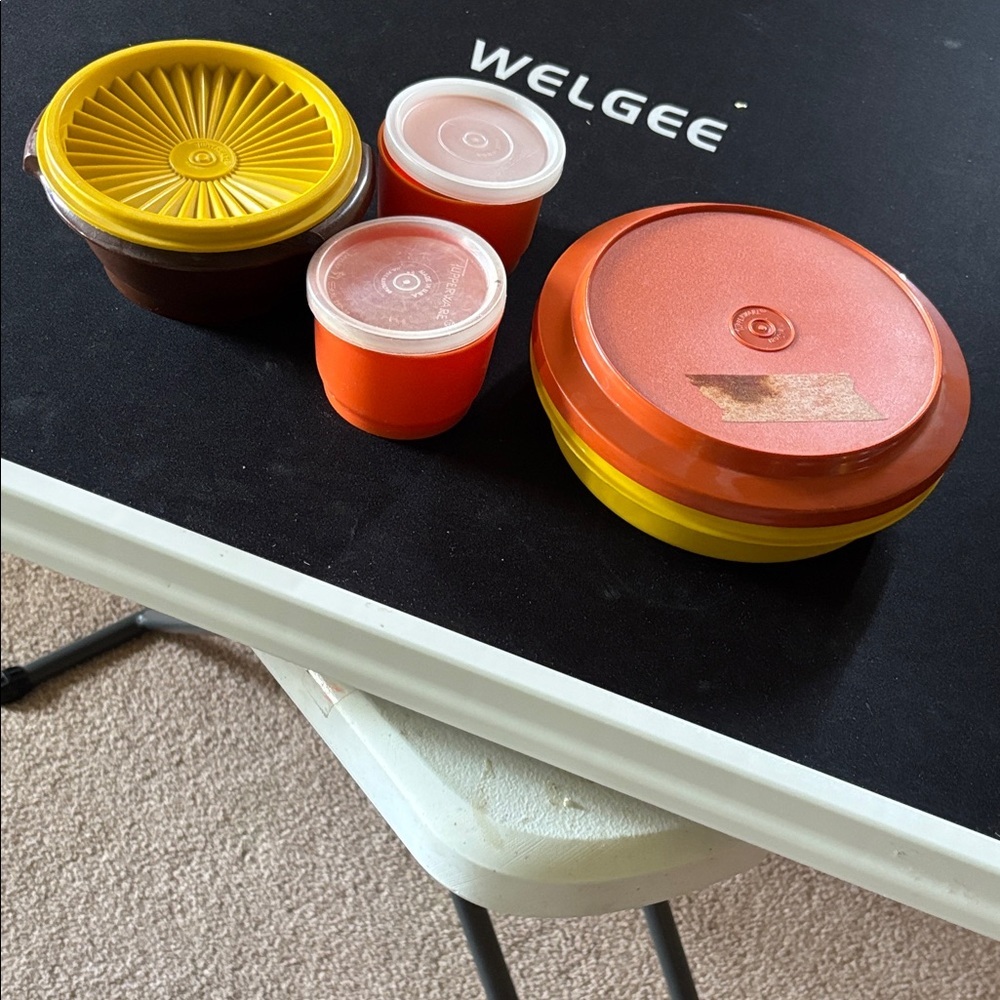 Tupperware Orange and Yellow Round Food Storage Containers Set
